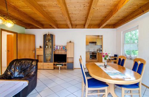 Owingen Apartment | Family-Friendly Beutenmühle Straussenfarm Ground Floor Escape