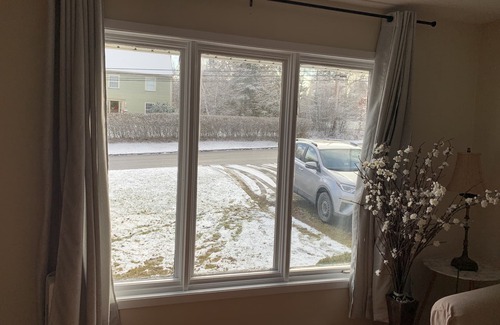 Kentville House | Beutiful 3 bedroom upper unit of duplex home