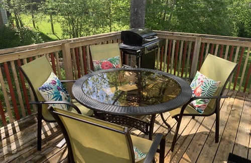 Kentville House | Beutiful 3 bedroom upper unit of duplex home