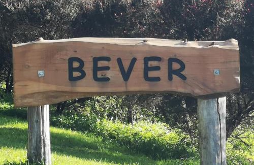 Waitoki House | Experience Comfort at Bever Farm: Pet & Child Friendly Stay