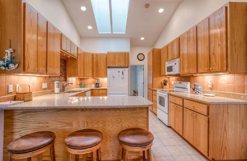 Beverly Beach House | Relaxing Stay at Beverly Beach Seaclusion with Breakfast