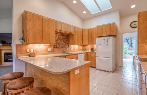 Beverly Beach House | Relaxing Stay at Beverly Beach Seaclusion with Breakfast