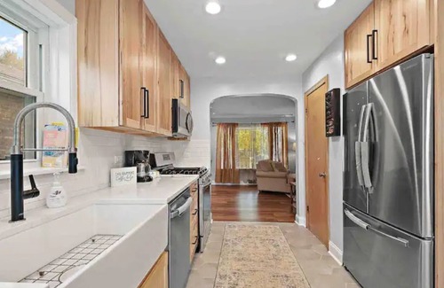 Forestview House | Child-Friendly Beverly House - Guest Rated 10/10