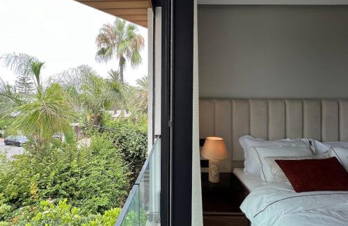 Ain Diab Apartment | Relaxing Beverly Ocean Suite - Family-Friendly Comfort