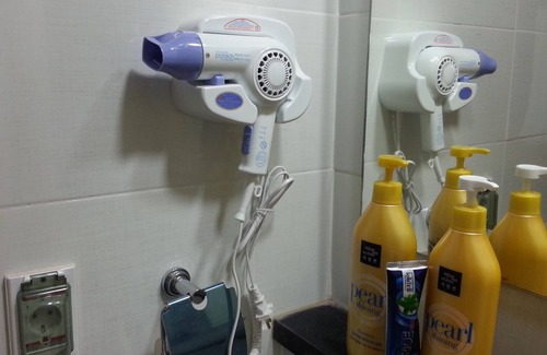 Suyeong-Gu House | Budget-Friendly Bexco Hostel with Breakfast & Family Amenities