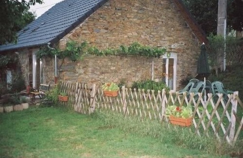 Beynat Cottage | Experience Comfort at Beynat Gite: Guest Rated 9.8, Ocean Views