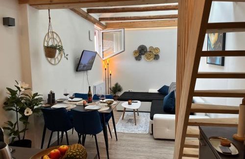 Passau Apartment | Oceanfront BEYOND Staying Studio with Rainshower Experience