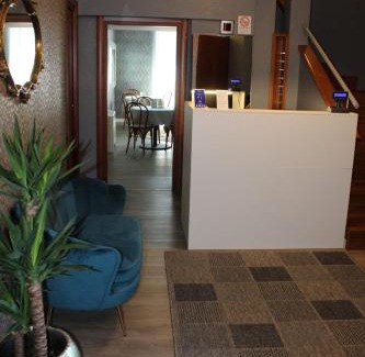 Mazzo House | BF SUITE Foresteria Bellusci