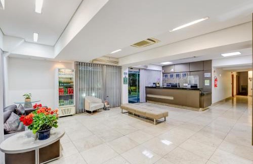 Liberdade Hotel | Relax at BH Jaraguá Hotel: Family-Friendly with Pool