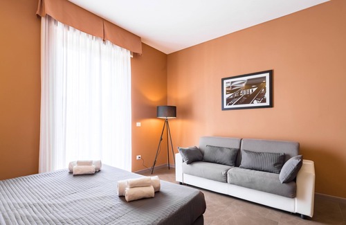 Vasto House | Family-Friendly Stay at BH Napoli Railway - Nocciola Hotel