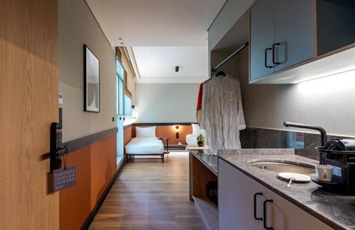 Thessaloniki City Centre Hotel | Family-Friendly Room in Thessaloniki with Kitchen & Breakfast