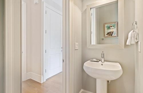 Vanderhorst Plantation House | Experience Comfort at 17 Bufflehead with Pool Access