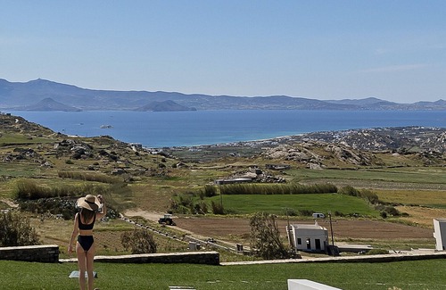 Naxos Villa | Suite Naxos: Ocean View Retreat with Private Pool & Breakfast