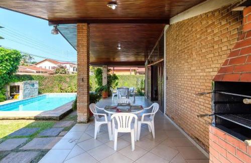 Praia Grande Villa | Inviting Casa Com Piscina: Your Beachfront Retreat Awaits