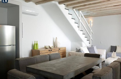 Faros Armenistis Villa | Villa Mykonos: Pet-Friendly Retreat with Breakfast Included