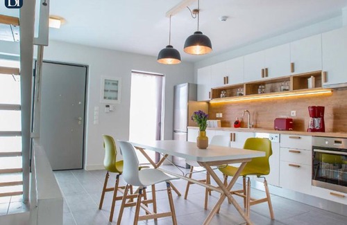 Melissi Villa | Villa Peloponnisos: Family-Friendly Retreat with Breakfast