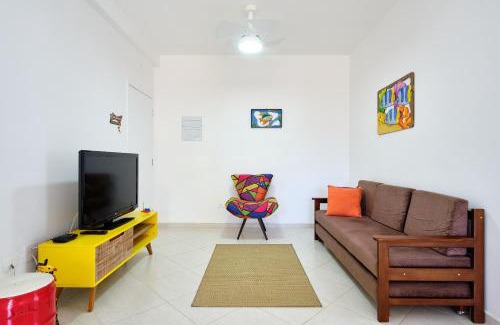 Barra da Lagoa Apartment | Modern Comfort and Style at BH7 with Pool Access