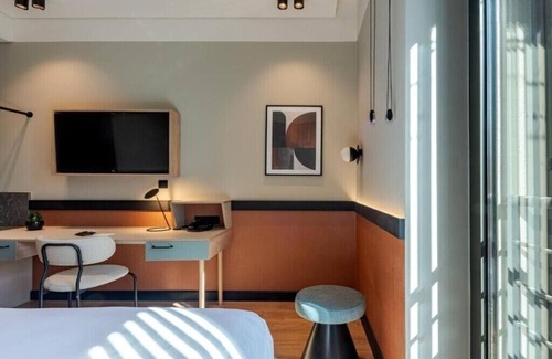 Thessaloniki City Centre Hotel | Cozy Room in Thessaloniki with Kitchen & Breakfast Included