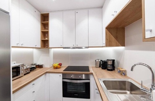 Mets Apartment | Comfortable Apartment in Athens with Kitchen & Breakfast