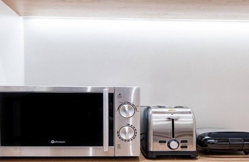 Mets Apartment | Comfortable Apartment in Athens with Kitchen & Breakfast