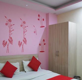 Hauz Khas Village Hotel | Bharat Vandana