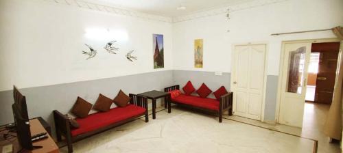 Kalapettai Apartment | BHARATHI RESIDHOME: Oceanfront Retreat with Great Reviews
