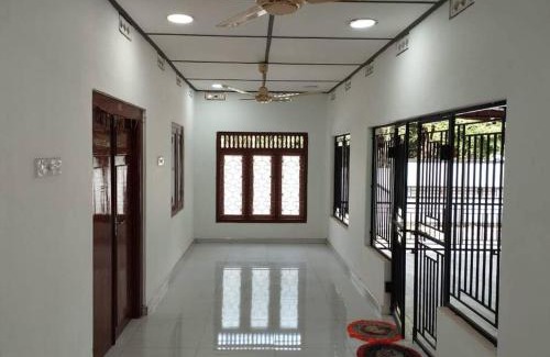 Valikamam East House | Family-Friendly Bavani's Home: Your Budget Retreat Awaits