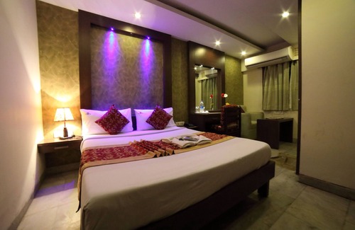 Vadapalani Hotel | Experience Bhimaas Temple Tree with Family-Friendly Amenities