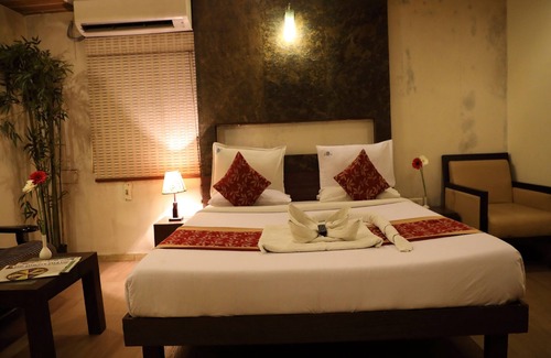 Vadapalani Hotel | Experience Bhimaas Temple Tree with Family-Friendly Amenities