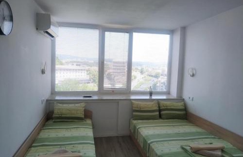 Gabrovo Apartment | Family-Friendly BHN ТОП ЦЕНТЪР СТУДИО with 9/10 Rating