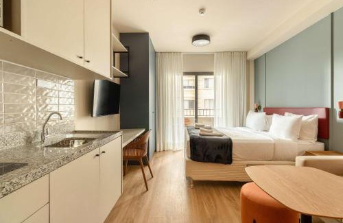 Vila Nova Conceicao Apartment | BHomy Coronel