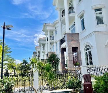 Hue Villa | Biệt thự DELUXE VILLA