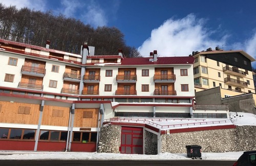 Pian De' Valli Apartment | Discover Bi's House: Pet-Friendly Retreat with Spa Access