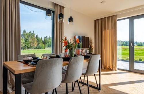 Krempachy Ski Chalet | Relax at Białka i Skałka: Mountain Views & Hot Tub Retreat