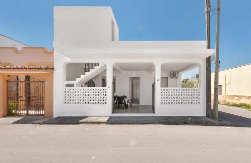 Casalabate House | Family-Friendly Bianca House by BarbarHouse - 4-Star Comfort