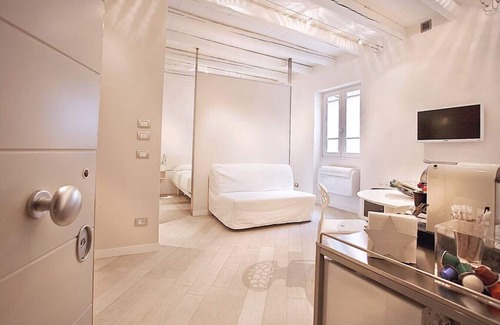 Verona City Centre Apartment | BIANCA - Le Nuove Cadreghe - 2PAX central downtown