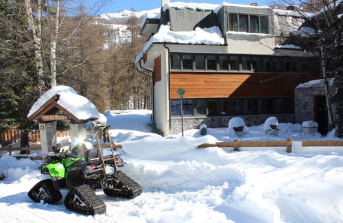 Sauze d'Oulx Apartment | Bianca's Studio: Family-Friendly Retreat Near Ski Slopes
