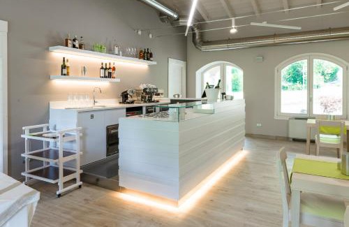 Primaluna Hotel | Bianco Hotel: Family-Friendly with Hot Tub and Breakfast