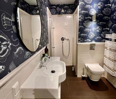Redlowo Apartment | Pet-Friendly Biarritz Apartment Gdynia for Family Getaways