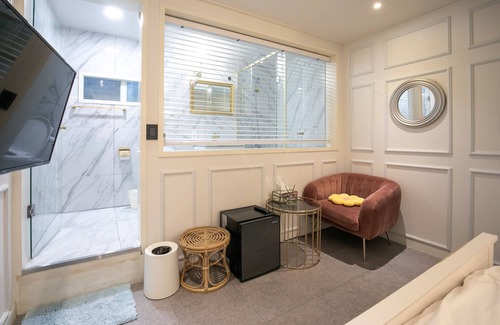 Seogyo-dong House | Eco-Friendly Bias K-GIRL GUESTHOUSE for Women - Rated 9.8