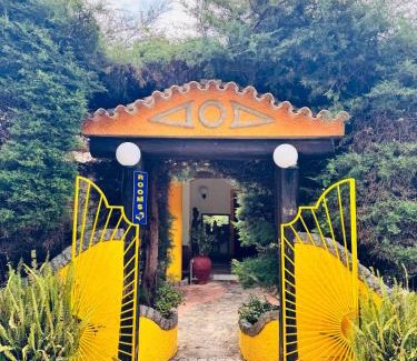 Monchique Cabin | Discover Bica Boa: Family-Friendly with Pool Access