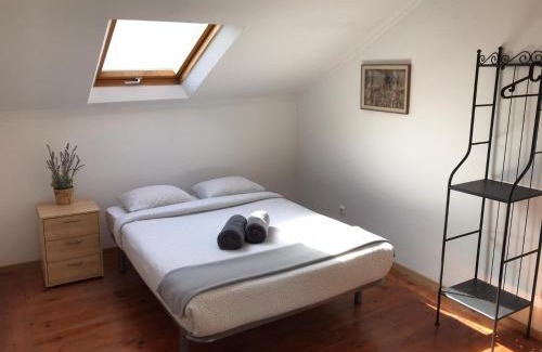 Misericordia House | Budget-Friendly Stay at Bica Mini Hostel in Great Location