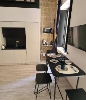 Mergellina Apartment | Elegant BICE MERGELLINA LOFT: 4-Star Family-Friendly Retreat