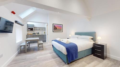 Bicester Apartment | Family-Friendly Retreat at Bicester Court - Rated 9/10