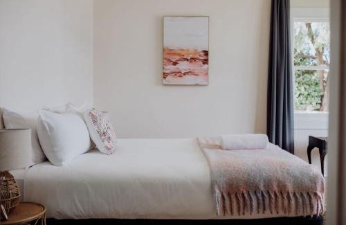 Bicheno House | Family-Friendly Getaway at Bicheno Beach House, 4-Star Retreat