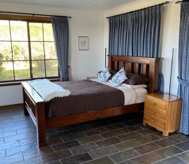 Bicheno Apartment | Romantic Bicheno Getaway for Two – Rated 9.3/10!