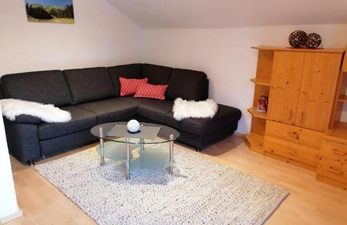 Hopfgarten in Defereggen Apartment | Guest Rated 10/10: Family-Friendly Bichlerhof with Kitchen