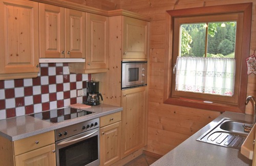 Pruggern Cabin | Relax at Bichlhütte: Ocean View Retreat with Spa Access