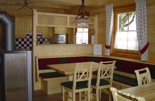 Pruggern Cabin | Relax at Bichlhütte: Ocean View Retreat with Spa Access