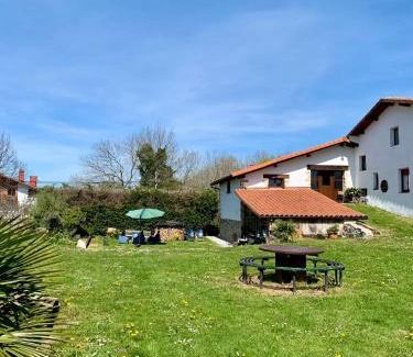 Urnieta House | Experience Bidegurutzeta Landetxea: Pet-Friendly Retreat
